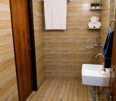 Rishikesh Apartment | Nature View Retreat