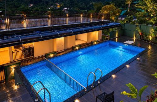 Anachal Hotel | Sky Dale Pool Resort Munnar