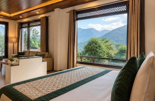 Kandaghat Resort | Skywood by Vankuteer - Pool & Mountain view Rooms