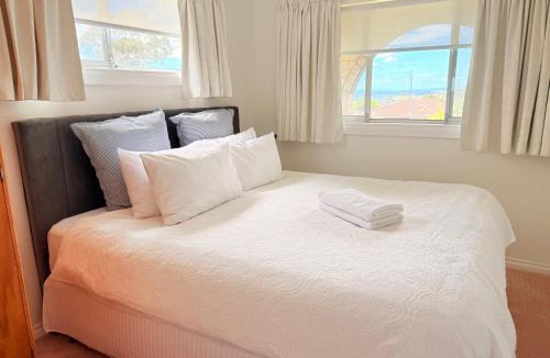 Lenah Valley Apartment | Spacious Apartment with the view of Mt. Wellington