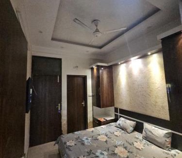 Indirapuram House | Galaxy Homestay