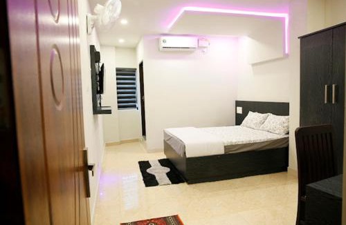 Perambra Hotel | AARIA Tourist Home, PERAMBRA