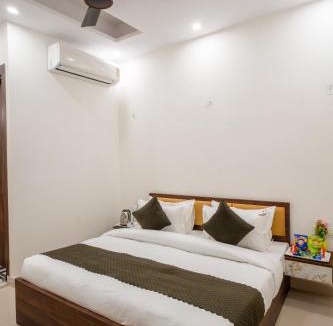 Sector 63 Hotel | Hotel Delhi 53 Near ISBT Kashmiri Gate
