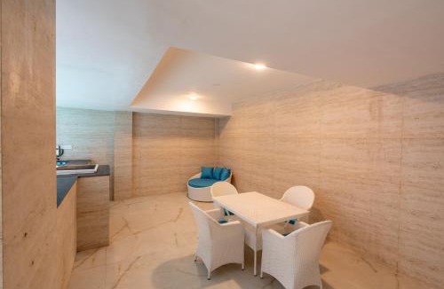 Bandhwari Villa | ELIVAAS Signature Gardenia 4-BHK Farmhouse with Private Pool, Game Zone, & Lush Garden