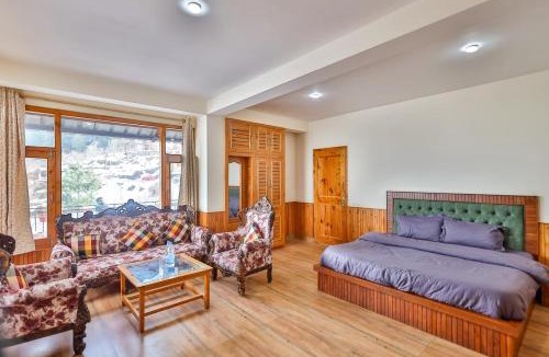 Jagatsukh Bed & Breakfast | Manali Parvat View