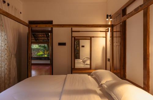 Alattur Cabin | The Oneness Living- Seasonal Heritage stay with Tholpaavakoothu nights