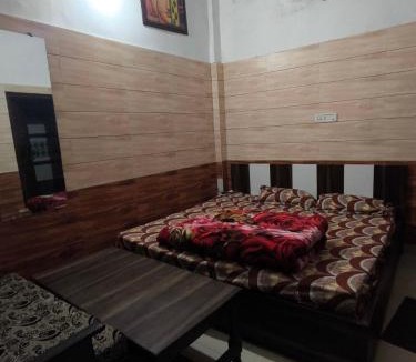 Pathankot House | Arjun House Hotel- Guest House