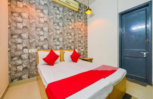 Lajpat Nagar Hotel | Hotel O Unique Delhi Home Stay