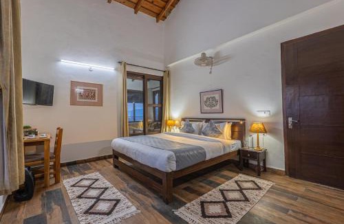 Majkhali Villa | SnowPeak Villa 3-BHK Pet-friendly Hideaway with Hill Views