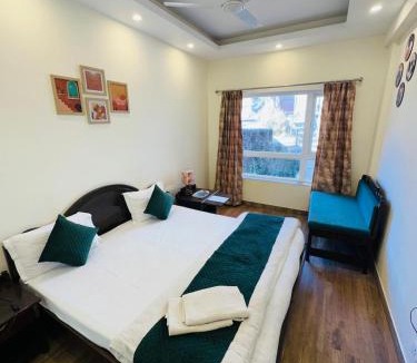 The Mall Road House | Basant Cottage, Mall Road, Mussoorie