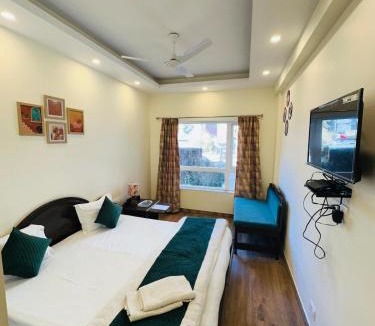 The Mall Road House | Basant Cottage, Mall Road, Mussoorie