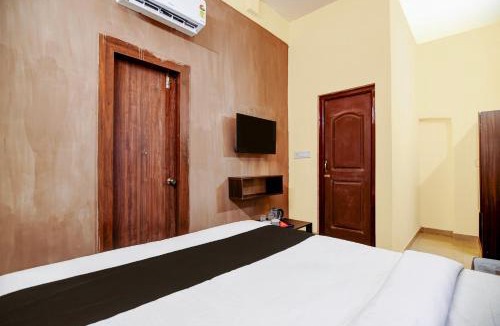 Shyambazar Hotel | Collection O Shobhabazar Metro Station Kolkata