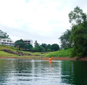 Quilandi Cabin | Serene Aqua Hills