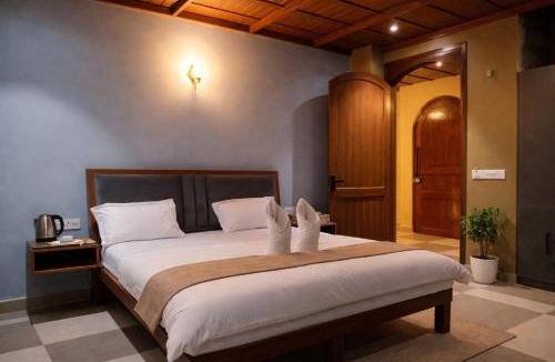 Rajouri Garden Hotel | Boiler Guest House - Comfortable Stays in Raja Garden - West Delhi