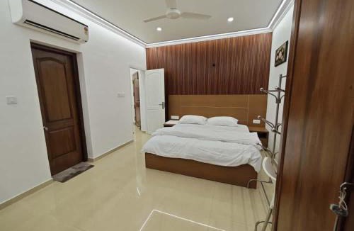 Mamangalam Apartment | Orient Glory - Walk to Lulumall & Metro