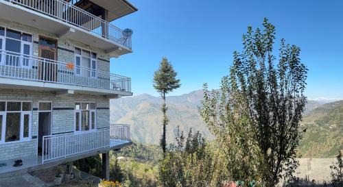 Kotgarh House | Sunrise View Farm-stay -Narkanda