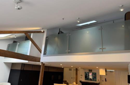 Sullivan's Cove Apartment | Boxwood IXL Luxe Hobart Waterfront Apartment