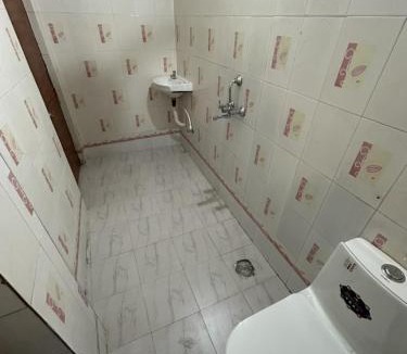Toli Chowki Apartment | Aashiana Homz4U