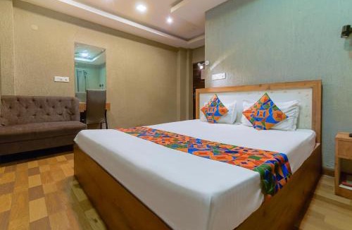 Kolkata Hotel | FabHotel MB International