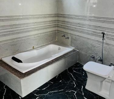 Shri Madhopur Hotel | New hotel Arjun place, Reengus