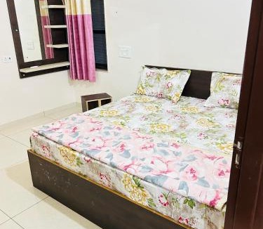 Shri Madhopur Hotel | New hotel Arjun place, Reengus