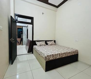 Shri Madhopur Hotel | New hotel Arjun place, Reengus