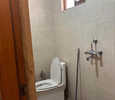 Tapovan Hostel | Hathayogashram Hostel