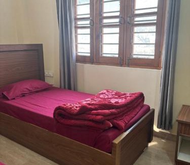 Tapovan Hostel | Hathayogashram Hostel
