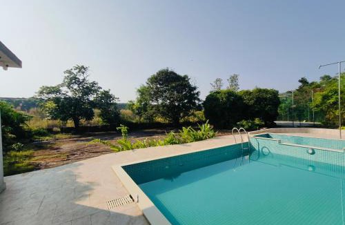 Ulhasnagar Villa | Green Courtyard Luxury Villa