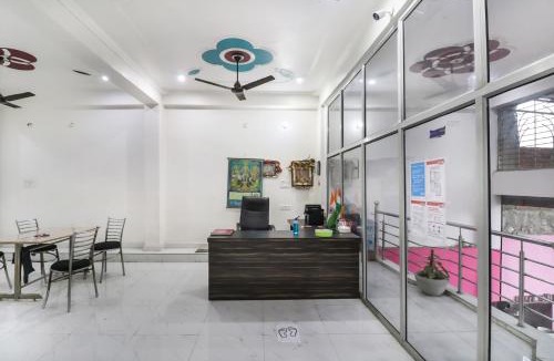 Lucknow Hotel | Hotel O Rajdhani Hotel