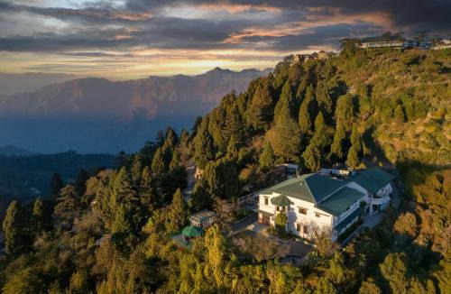 The Mall Road Villa | amã Stays & Trails - Terrance Hall, Mussoorie