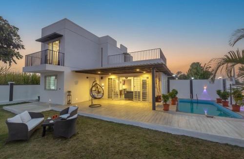 Ghodegaon Villa | SaffronStays Palash