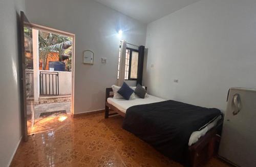 Arambol House | Subha Guest House, Travellers,bagpackers