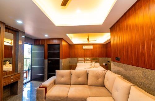 Chottanikkara Hotel | Lakshmi Residency Chottanikkara