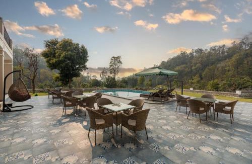 Bullawala Villa | SaffronStays Sukh Saklana Haveli Royalty Rooms - Forest-view stay with pool, expansive lawns & dining near Rishikesh and Dehradun Airport