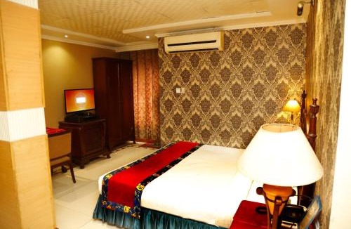 Uttara Hotel | Sea Shell Palace