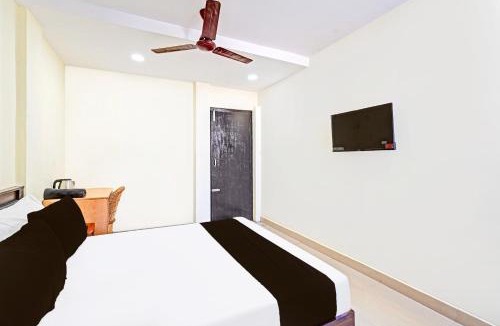 Guduvancheri Hotel | Collection O Guduvancheri Railway Station