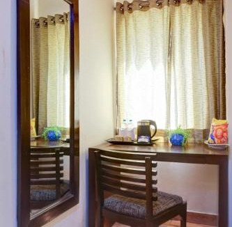 Karol Bagh Hotel | Hotel The Pearl Near BLK Hospital