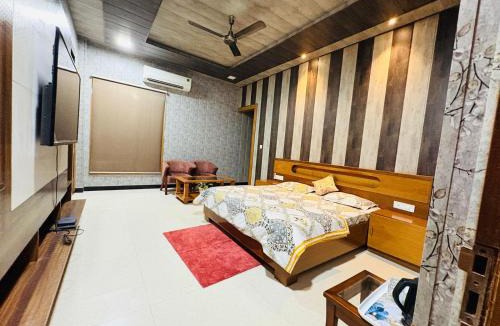 Mayapur House | Shreshth Home Stay - Best Family Accommodation - 3km from Har Ki Pauri, Haridwar, Uttarakhand