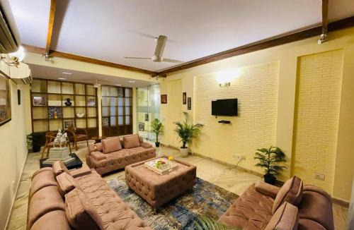 Saket Apartment | Fortune Home Service Apartment 4Bhk,D-36, Saket