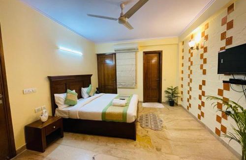 Saket Apartment | Fortune Home Service Apartment 4Bhk,D-36, Saket