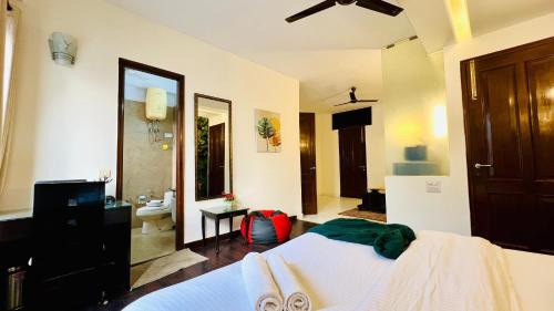 Green Park Apartment | BluO Classic Studio - Green Park Hauz Khas Village