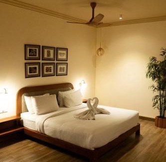 Baga Hotel | Casa Peacock