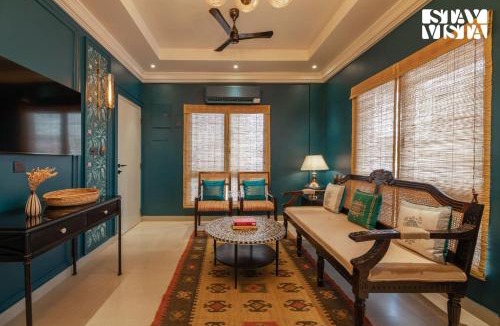 Ballygunge Apartment | StayVista at Nayak House with Luxury Rooms, Terrace, Wi-Fi at Kolkata
