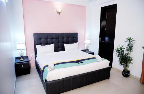 Saket Apartment | Fortune Home Service Apartment 3Bhk,J-171 Near Max Hospital