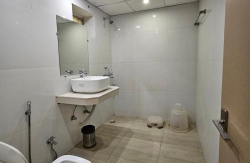 Sigra Hotel | Hotel Padmini International- Sigra