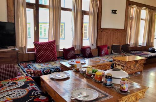 Leh House | Sponbo Guest House, Leh