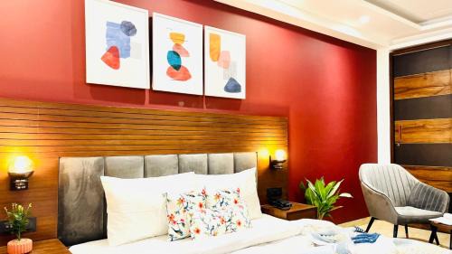 DLF Phase 3 Hotel | BluO Studio1 DLF CyberCity - Balcony, Gym TT, Lift