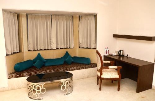Bhiwadi Hotel | Tivoli Heritage Palace, Rewari