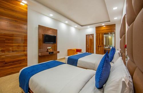 Karol Bagh Hotel | Hotel Rahul Palace By Golden Tree at Karol Bagh